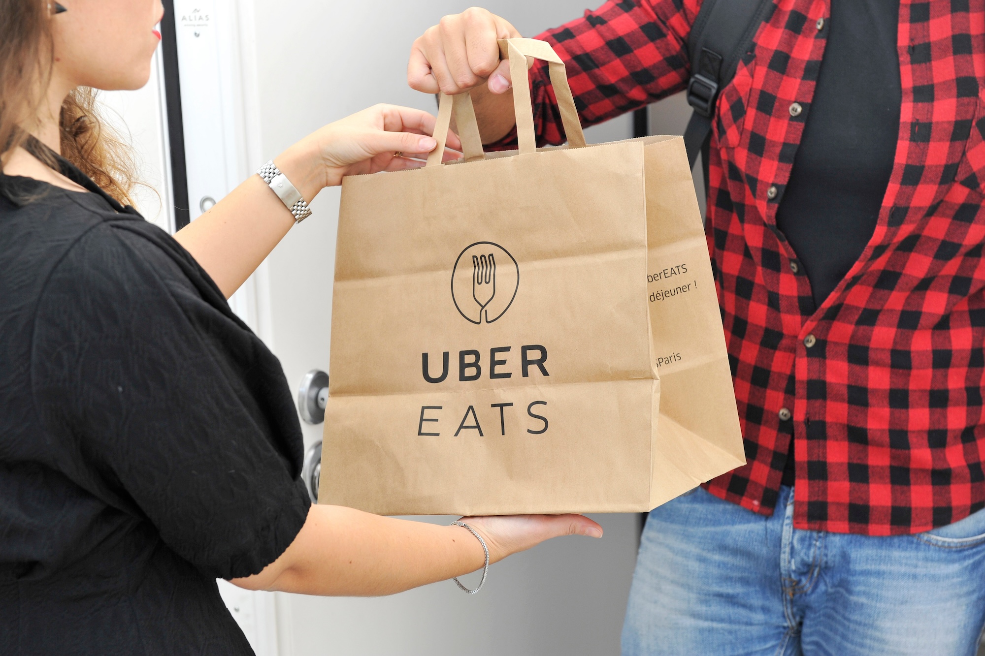 alianza uber eats